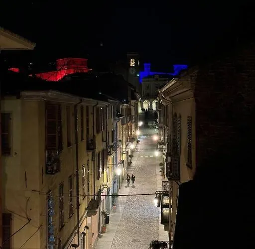 Vicolo Muratori 1 Apartamento *